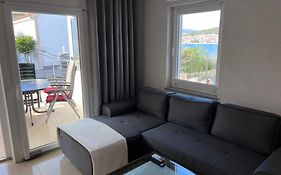 Apartment Mira - Sea View